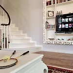 Villa Seaside With Private Yard On Adriatic Coast