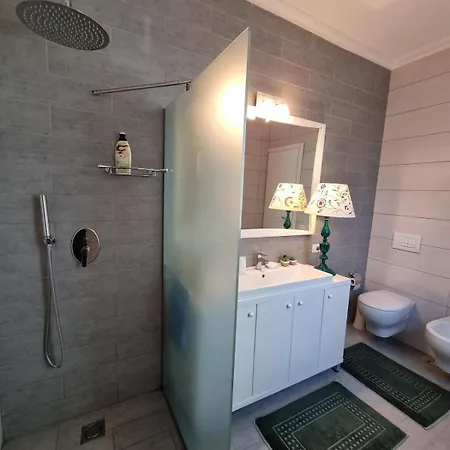 Villa Seaside With Private Yard On Adriatic Coast *