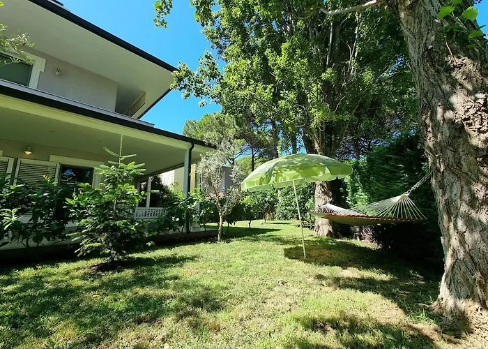 Seaside With Private Yard On Adriatic Coast Villa Hamallaj