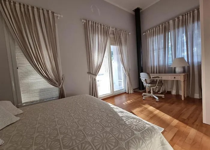 Seaside With Private Yard On Adriatic Coast